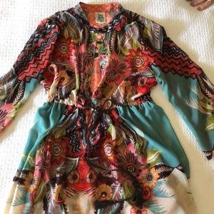 •Ivy Jame Women’s Top